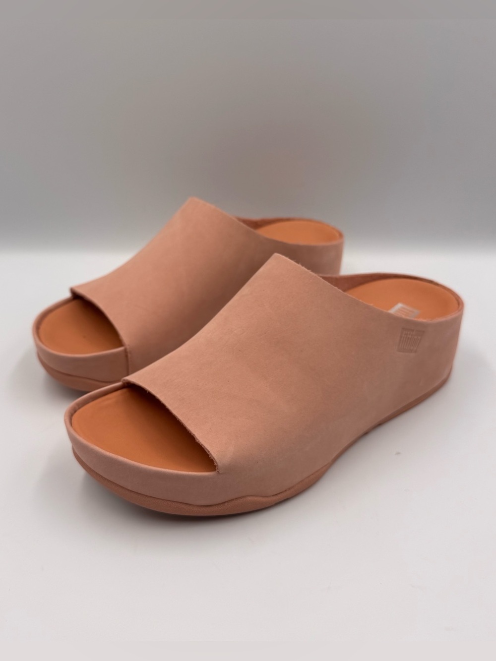 🤎NEW FitFlop Shuv Nubuck Slide Sandals Beige Size 7 Mule Clog Comfor - Picture 2 of 10